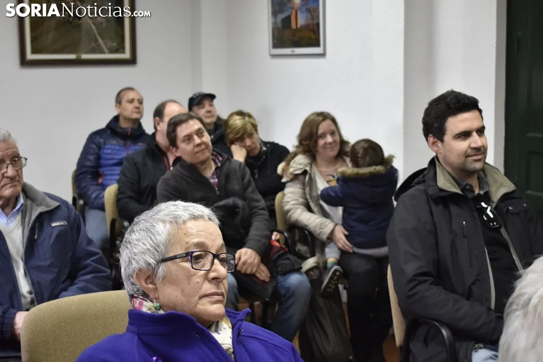 Visita de participantes en 'Arraigo' a El Royo.