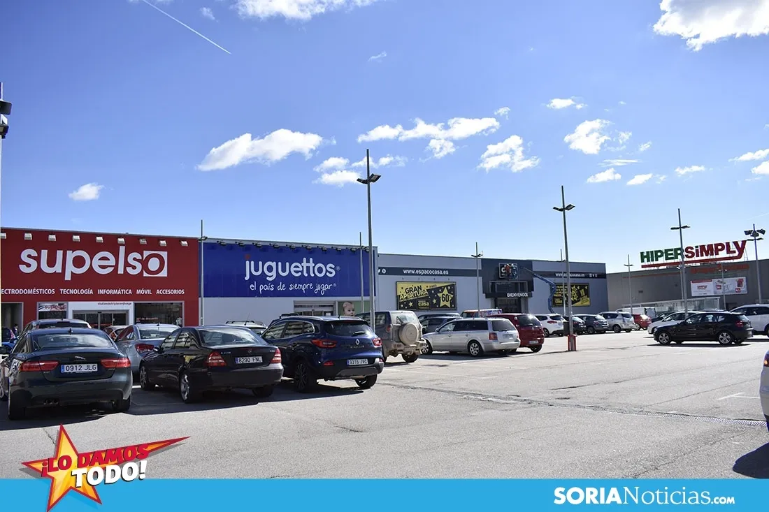 Foto 2 - Centro Comercial Camaretas: Experiencia de compra completa y cerca de casa