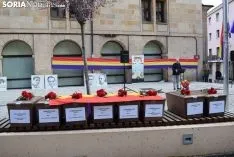 Entrega de los restos mortales de las víctimas de la 'Fosa de los maestros'