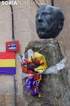 Entrega de los restos mortales de las víctimas de la 'Fosa de los maestros'