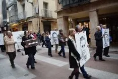 Foto 18 - GALER&Iacute;A DE IM&Aacute;GENES: Los familiares de las v&iacute;ctimas de la 'Fosa de los maestros' y de Abundio Andaluz han recibido sus restos mortales