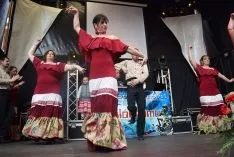Foto 3 - Galer&iacute;a de im&aacute;genes: Arranca la Feria del Calaver&oacute;n con sevillanas y de manzanilla