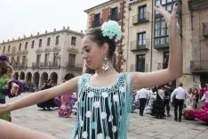 Foto 43 - GALER&Iacute;A: Fiesta flamenca y romer&iacute;a para despedir la Feria de Abril
