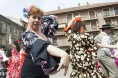 Foto 32 - GALER&Iacute;A: Fiesta flamenca y romer&iacute;a para despedir la Feria de Abril