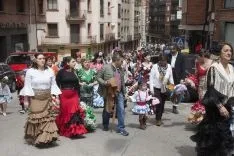 Foto 10 - GALER&Iacute;A: Fiesta flamenca y romer&iacute;a para despedir la Feria de Abril