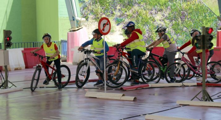 Un grupo de escolares durante una de las actividades. /S. de G.
