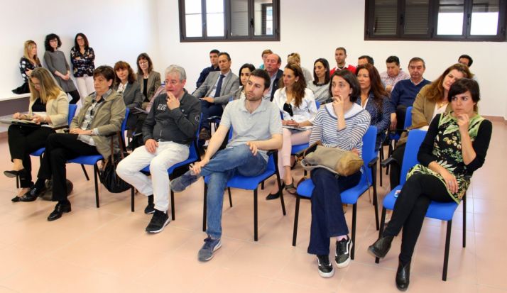 Empresarios asistentes a la convocatoria de ayer en el Centro de los Alimentos.