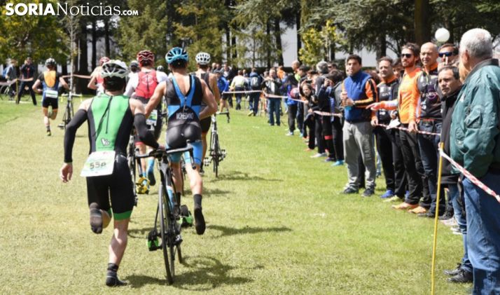Imagen de una edición de la prueba a su paso por la Dehesa. /SN 
