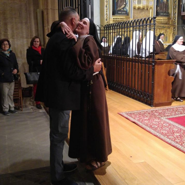 Sor Raquel María saluda a su familia.