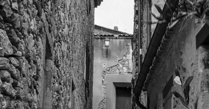 La Junta pide en Bruselas que la UE afronte activamente los desafíos demográficos