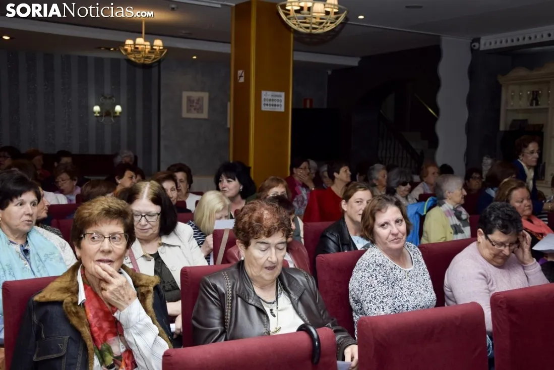 Momentos de la reunión / José Herrero