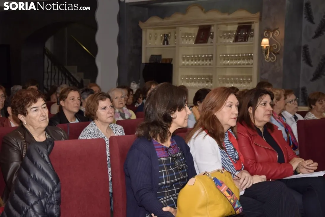 Momentos de la reunión / José Herrero