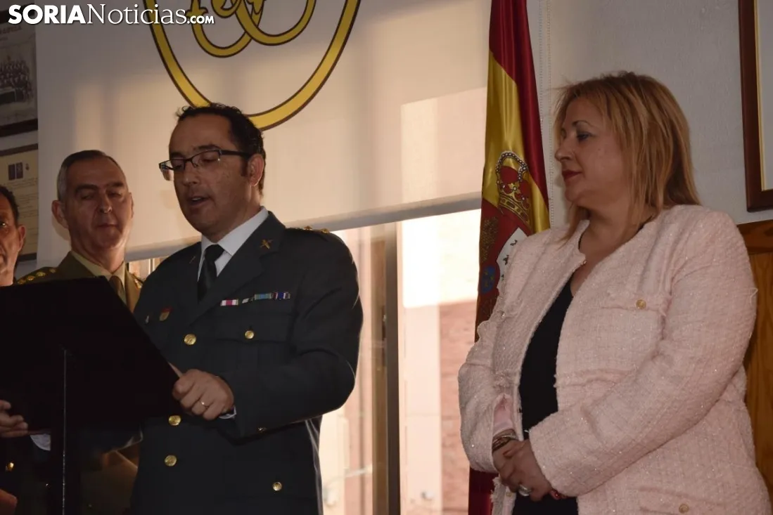 Foto 8 - La Benem&eacute;rita reconoce la labor de agentes y personal civil 