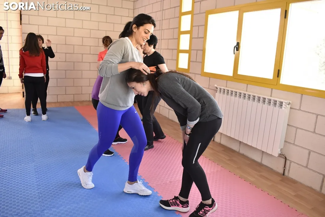 Curso de defensa personal para mujeres del CAEP. /SN