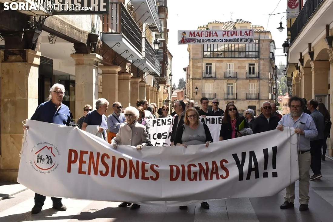 Manifestación por las pensiones en Soria. /SN