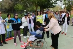 Foto 7 - De Gregorio subraya en el CEE Santa Isabel la importancia en la educaci&oacute;n para salvar vidas