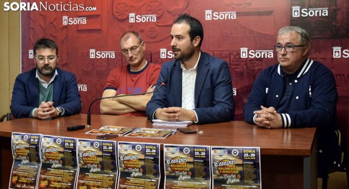 Munilla, Azofra, Hernández y Flores este martes en la presentación. /José Herrero