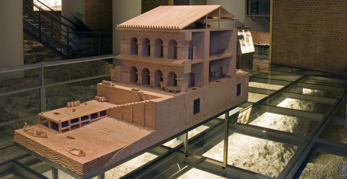 Una imagen del museo del Puerto fluvial de Zaragoza.