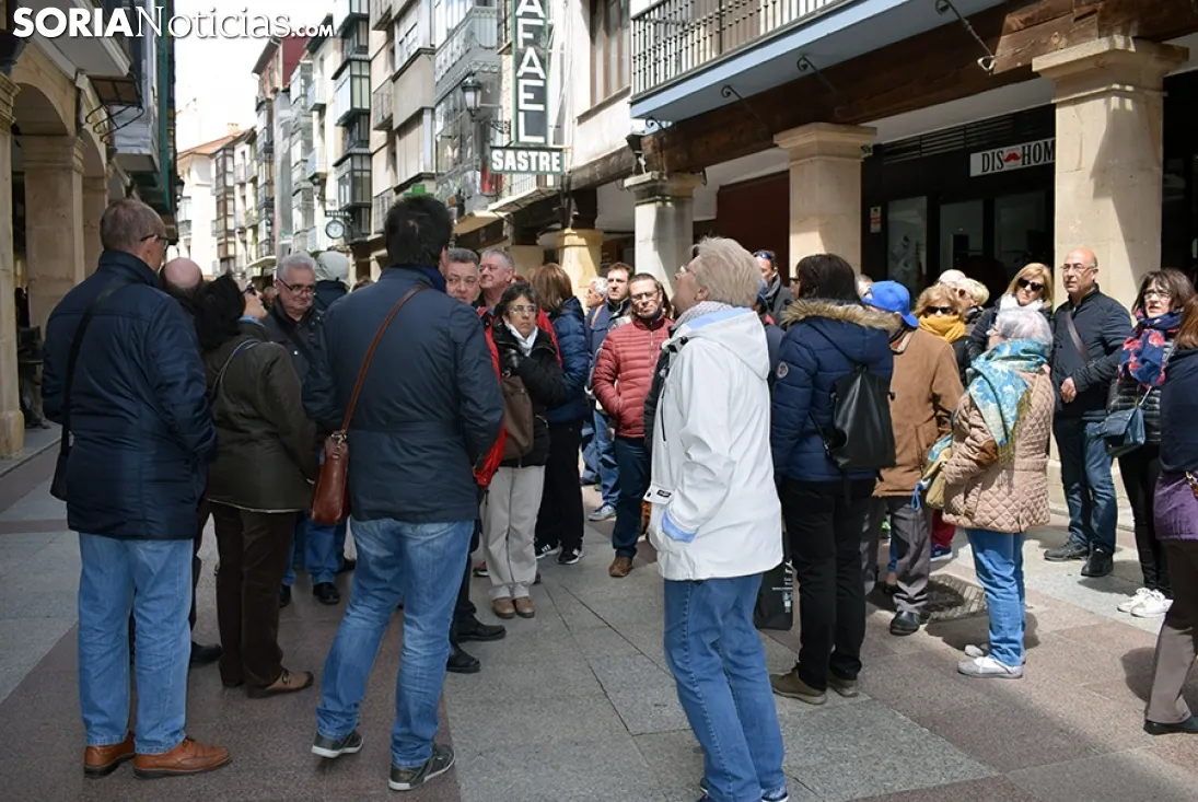 Grupo de turistas en El Collado.