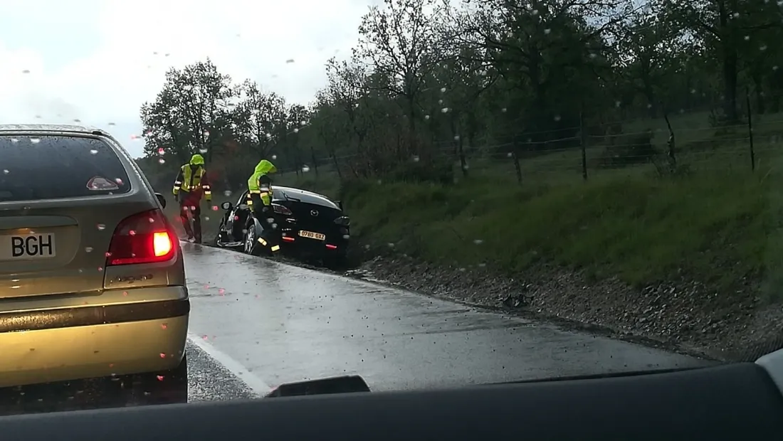 Foto 2 - AMPLIACI&Oacute;N. Dos heridos graves y tres leves en un accidente en Valonsadero