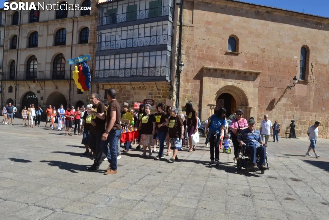 Foto 7 - Alzheimer Soria se adelanta a las fiestas