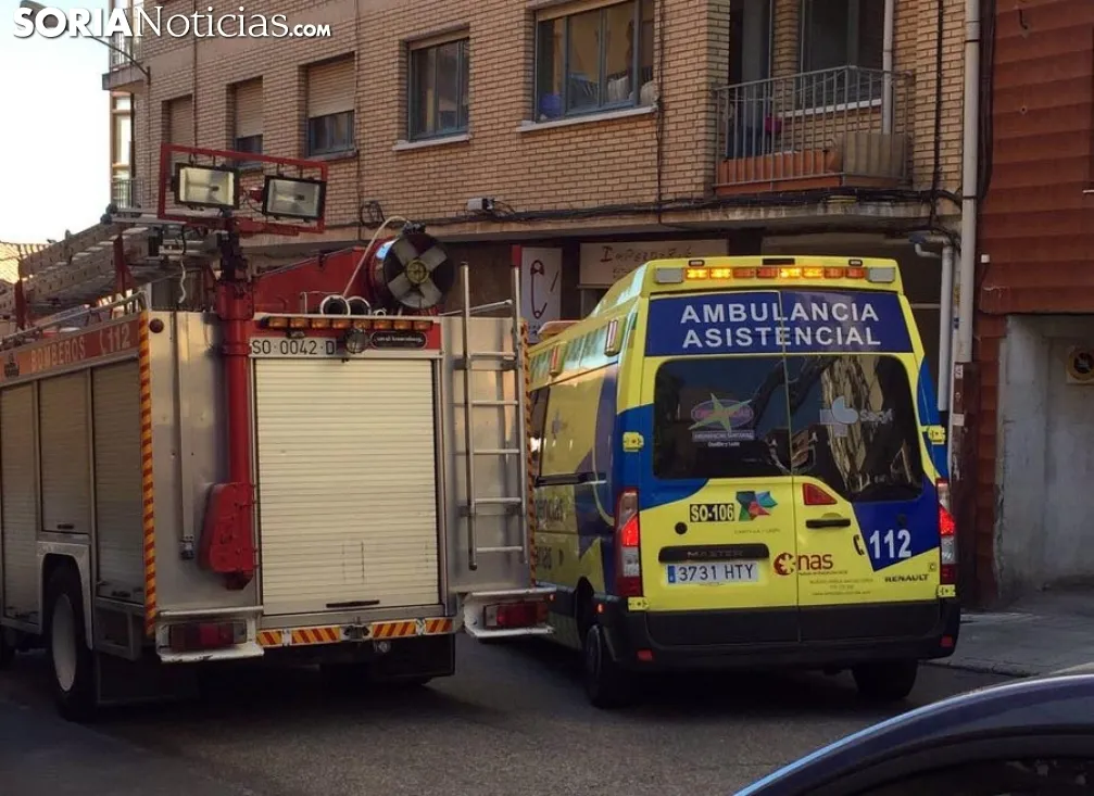 Foto 2 - Los bomberos intervienen por una vecina que no contestaba en su domicilio