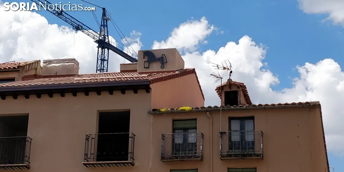 El caballisto de Soria, en los tejados. SGC