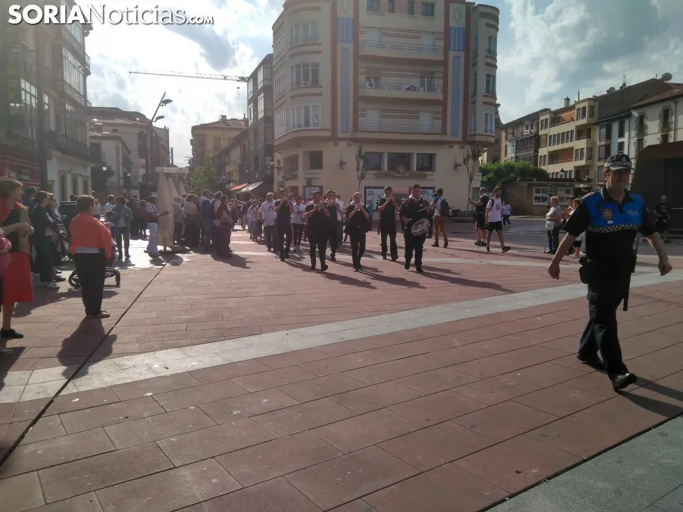 Foto 7 - Salida oficial de la Comitiva de San Juan desde el centro de Soria