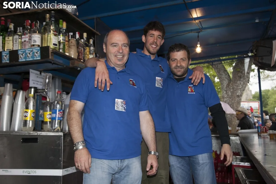 Foto 10 - Fotograf&iacute;as: el color del cielo no amarga la fiesta del Lavalenguas en los chiringuitos