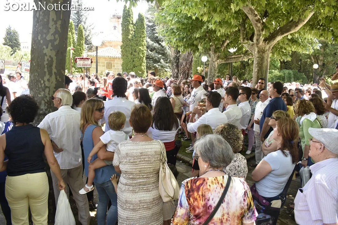 Imágenes del homenaje a Don Paco y Don Jesús. /EM