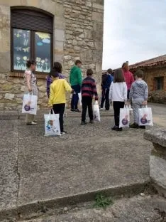 Foto 3 - Los Bibliobuses repartir&aacute;n 5.000 bolsas conmemorando sus 30 a&ntilde;os de andadura