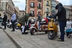Una imagen de la llegada de las motocicletas a la plaza Mayor de la capital. /SN