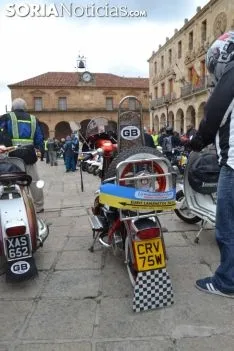 Una imagen de la llegada de las motocicletas a la plaza Mayor de la capital. /SN