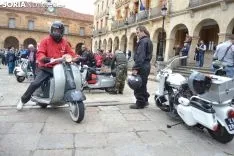 Una imagen de la llegada de las motocicletas a la plaza Mayor de la capital. /SN
