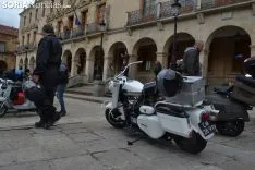 Una imagen de la llegada de las motocicletas a la plaza Mayor de la capital. /SN