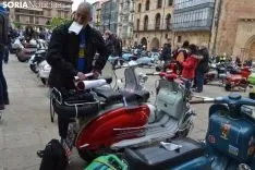 Una imagen de la llegada de las motocicletas a la plaza Mayor de la capital. /SN