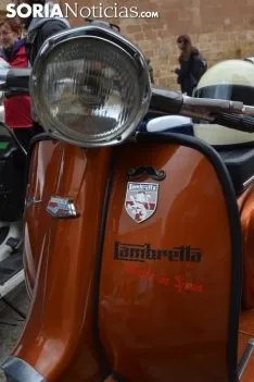 Una imagen de la llegada de las motocicletas a la plaza Mayor de la capital. /SN