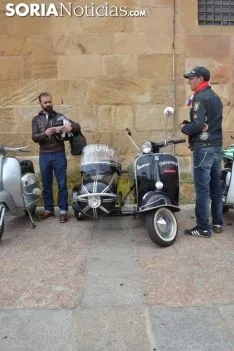 Una imagen de la llegada de las motocicletas a la plaza Mayor de la capital. /SN