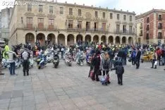 Una imagen de la llegada de las motocicletas a la plaza Mayor de la capital. /SN