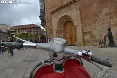 Una imagen de la llegada de las motocicletas a la plaza Mayor de la capital. /SN
