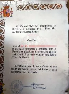 Uno de los 132 diplomas acreditativos del acto. /SN