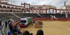 Llegada de los novillos a la plaza de toros de Soria 