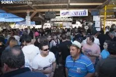 Foto 24 - GALER&Iacute;A: Buen ambiente en los compases previos a La Compra