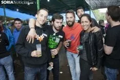 Foto 60 - Fotograf&iacute;as: el color del cielo no amarga la fiesta del Lavalenguas en los chiringuitos