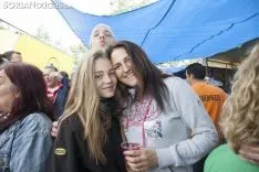 Foto 55 - Fotograf&iacute;as: el color del cielo no amarga la fiesta del Lavalenguas en los chiringuitos