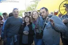 Foto 46 - Fotograf&iacute;as: el color del cielo no amarga la fiesta del Lavalenguas en los chiringuitos