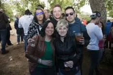 Foto 34 - Fotograf&iacute;as: el color del cielo no amarga la fiesta del Lavalenguas en los chiringuitos
