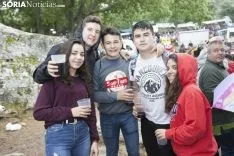 Foto 31 - Fotograf&iacute;as: el color del cielo no amarga la fiesta del Lavalenguas en los chiringuitos