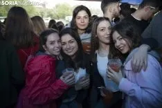 Foto 25 - Fotograf&iacute;as: el color del cielo no amarga la fiesta del Lavalenguas en los chiringuitos