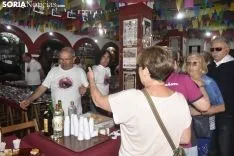 Reparto de la tajada en crudo en los locales de cuadrilla. /EM